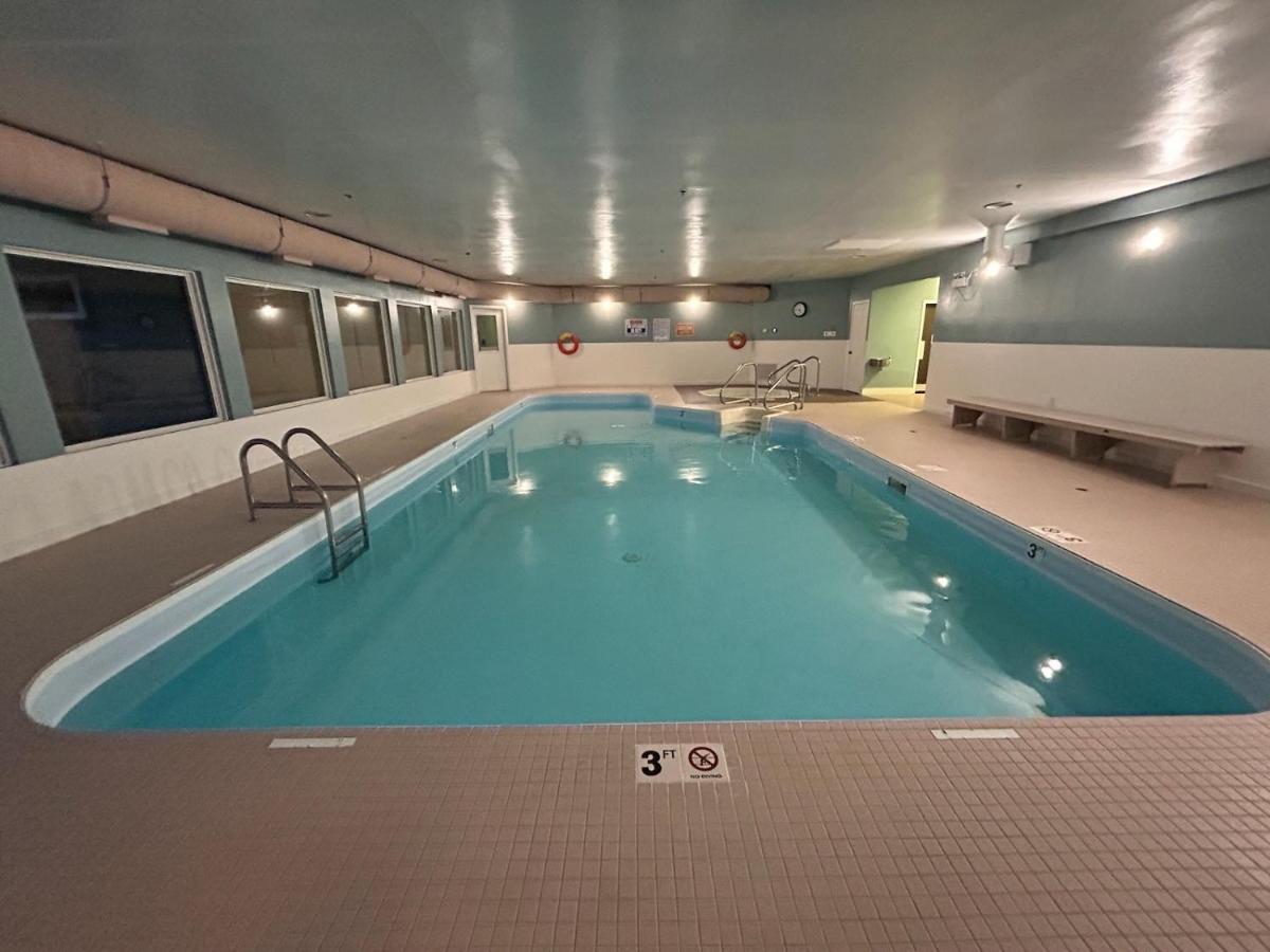 Travelodge by Wyndham Parksville Eksteriør billede