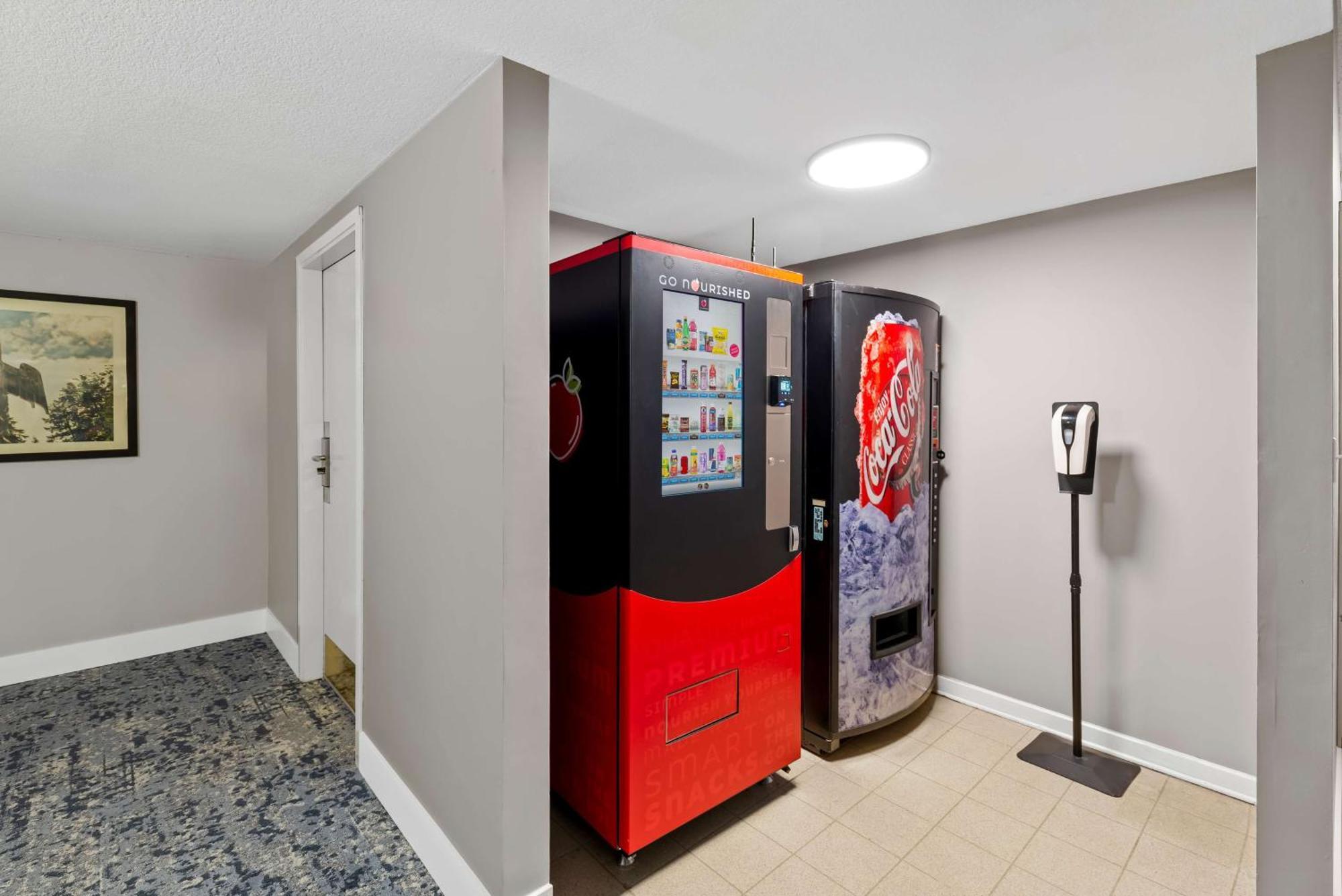 Travelodge by Wyndham Parksville Eksteriør billede